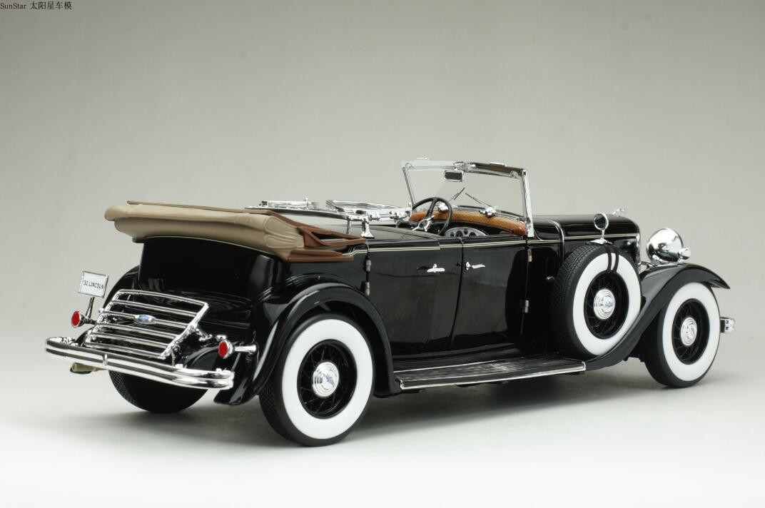 SunStar 1/18 alloy car model 1932 Ford Lincoln vintage car model