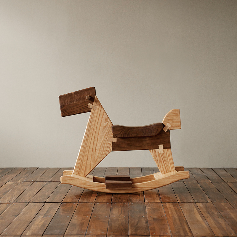 MUMO wood ink solid wood trojan Red oak black walnut log Solid wood size children rocking horse Trojan living room ornaments