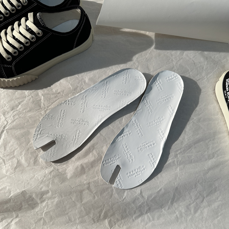 Margiela Canvas Shoes Tabi Split-Toe Shoes Genuine Leather Modified Insole Thickened Latex Margiela Size Adjustment Insole