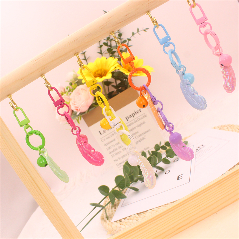 Car Pendant ins Feather Keychain Car Accessory Creative Cute Interior Decoration Rearview Mirror Hanging Ornament Pendant for Women Car Pendant ins Feather Keychain Car Accessory Creative Cute Interior Decoration Rearview Mirror Hanging Ornament Pendant for Women