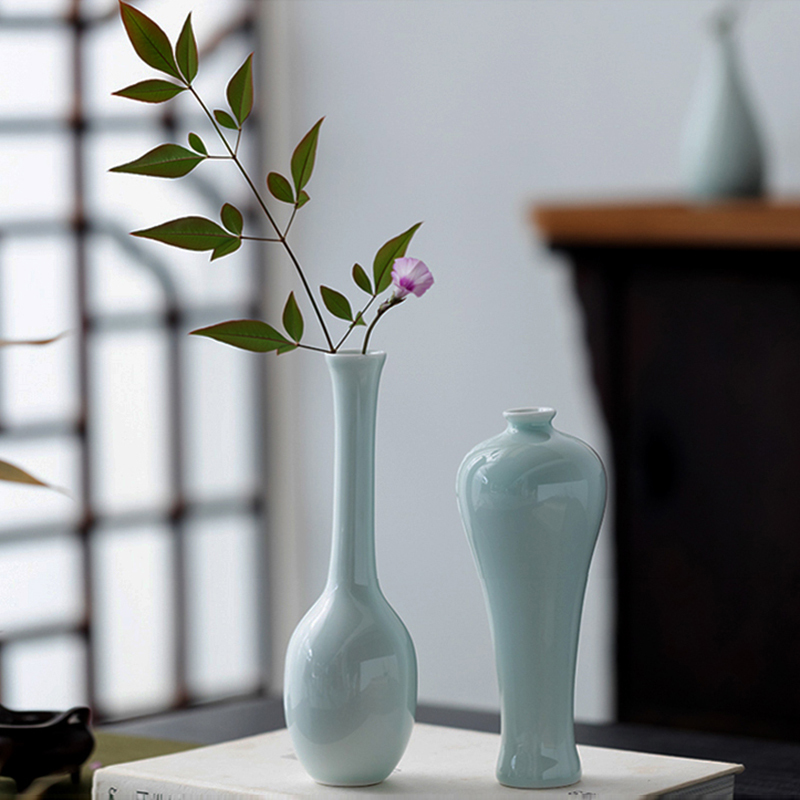 Ceramic Small Vase Jingdezhen Retro Zen Style Flower Vessel for Offering to Buddha New Chinese Style Home Hotel Flower Arrangement Decorative Ornament