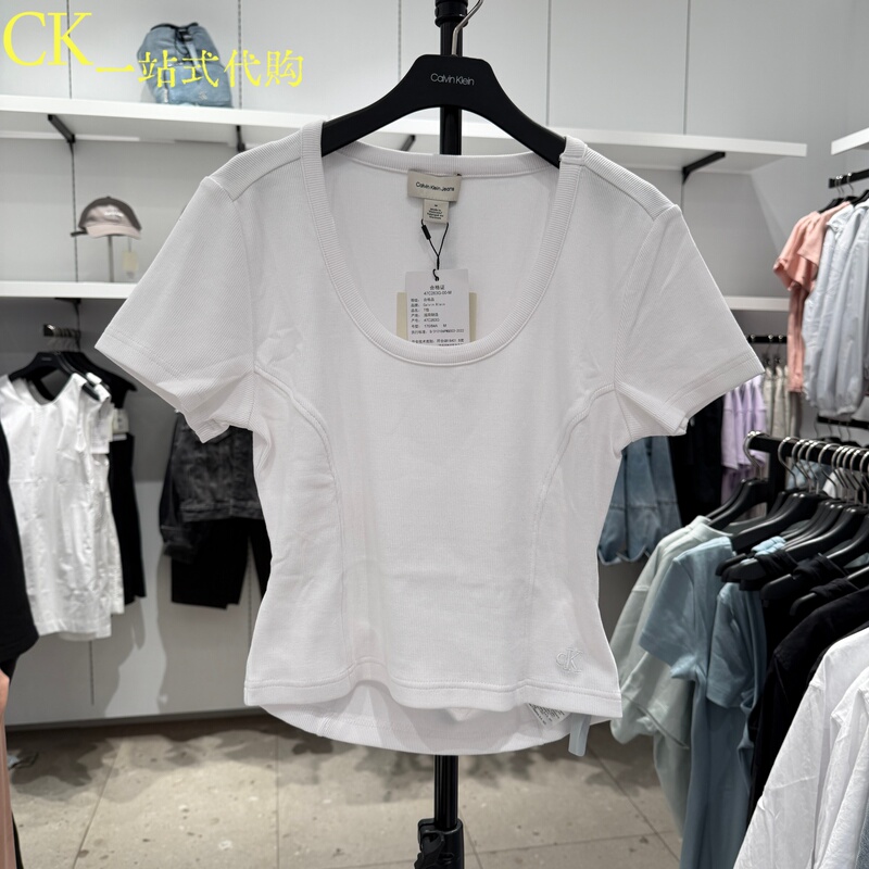 Calvin Klein/Ck Jeans Women's Simple Backless U-Neck Short-Sleeved T-Shirt 47C263G Tag Price 690 Calvin Klein/Ck Jeans Women's Simple Backless U-Neck Short-Sleeved T-Shirt 47C263G Tag Price 690