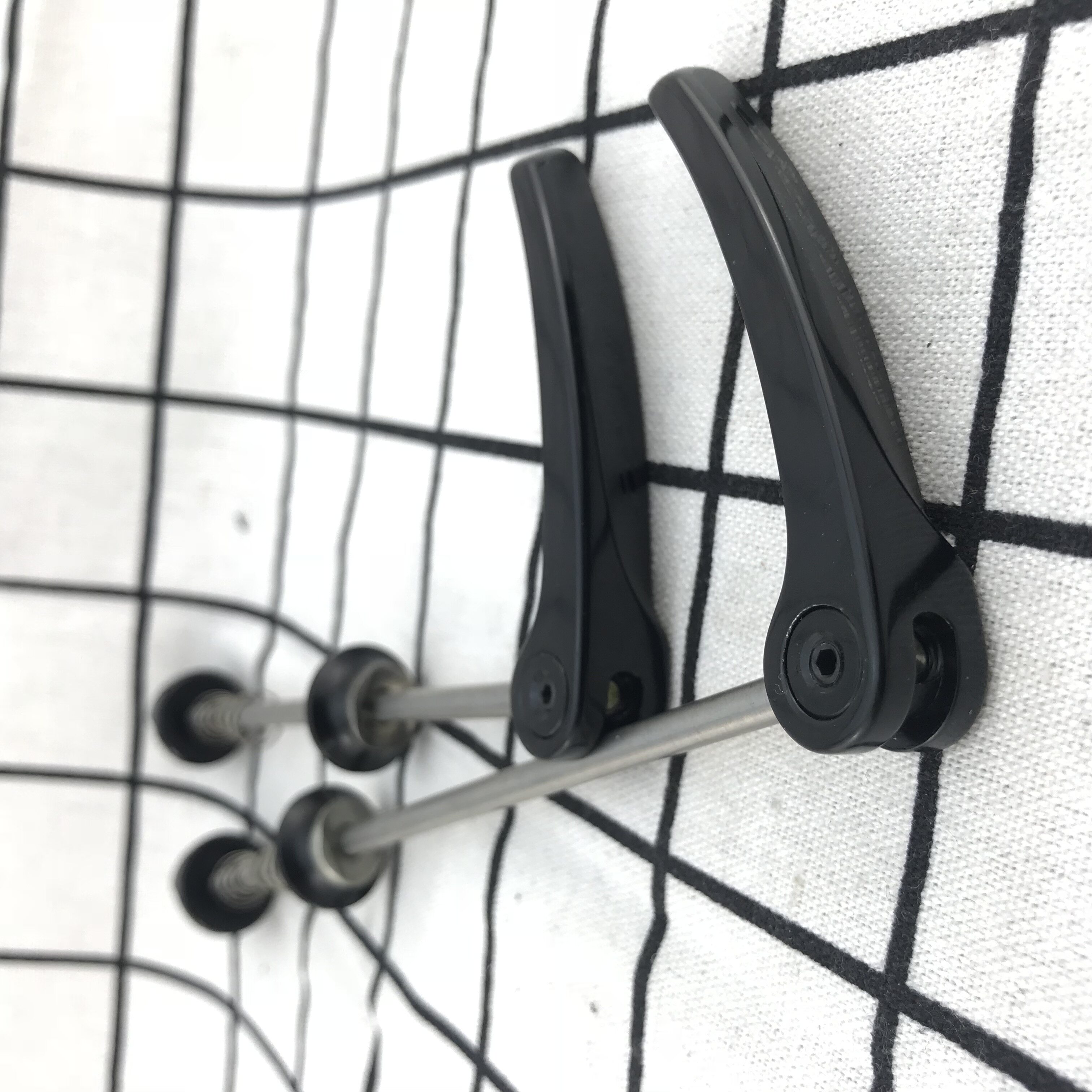 New licensed Zipp TI road bike titanium alloy quick release black 100mm 130mm pair