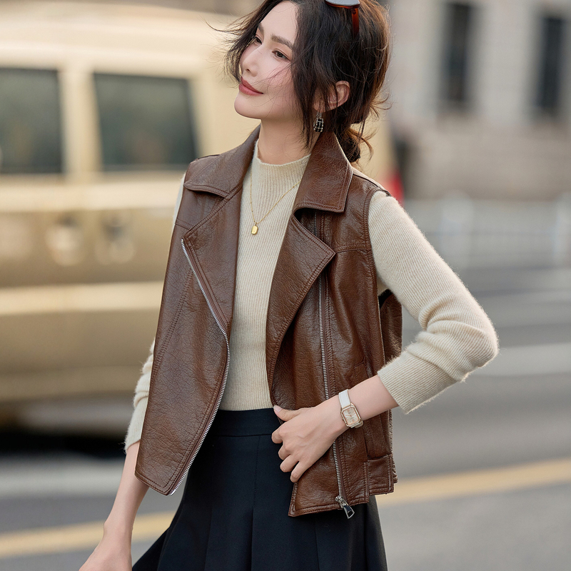 Fashionable Pu Leather Vest for Women, Spring and Autumn 2026 New Short Style, Slim Fit, Stylish Biker Lapel Sleeveless Jacket Fashionable Pu Leather Vest for Women, Spring and Autumn 2026 New Short Style, Slim Fit, Stylish Biker Lapel Sleeveless Jacket
