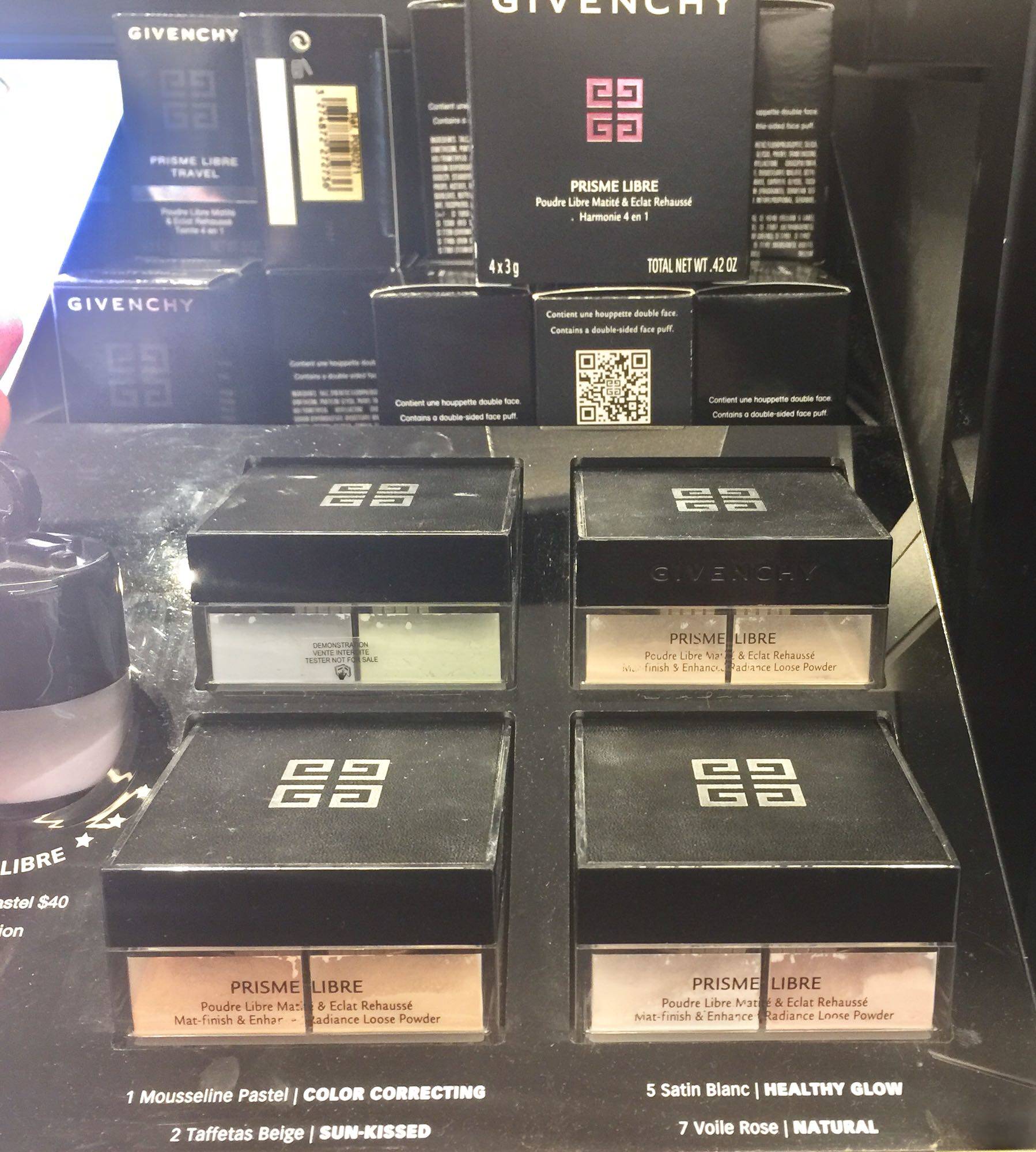 Givenchy GIVENCHY four-color four-grid loose powder powder powder light and traceless oil control makeup 1 2