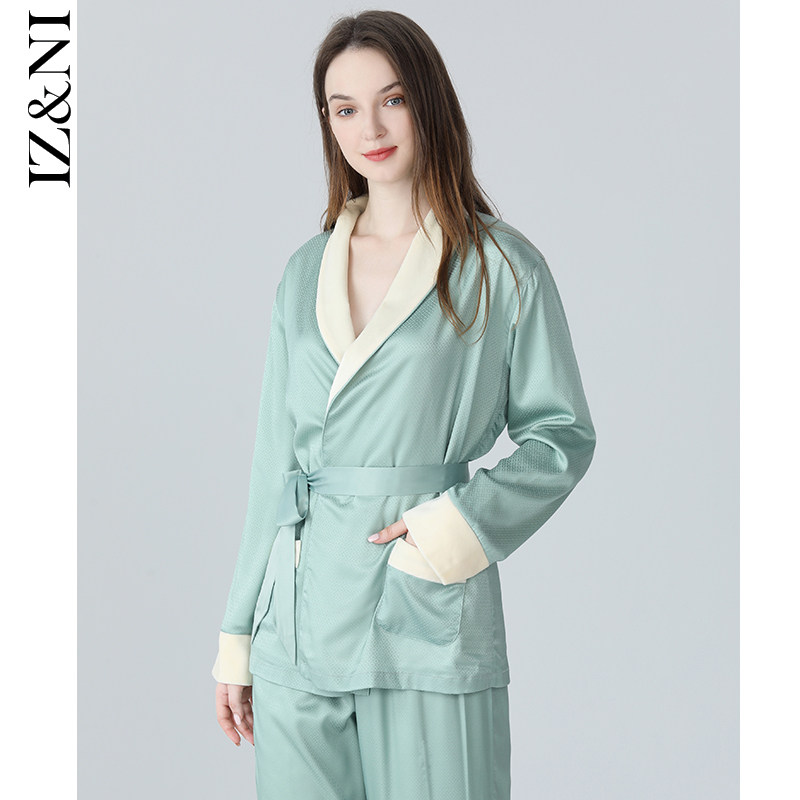 IIZZINI Pyjamas Women's Winter Long Sleeve Ice Velvet Thickened Retro Ring Grain Warm Home Suit Suit