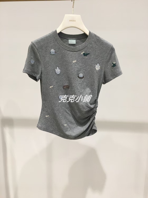 47% off Authentic Store Product 2025 Summer 2J2B352 T-Shirt 1099 in Stock S