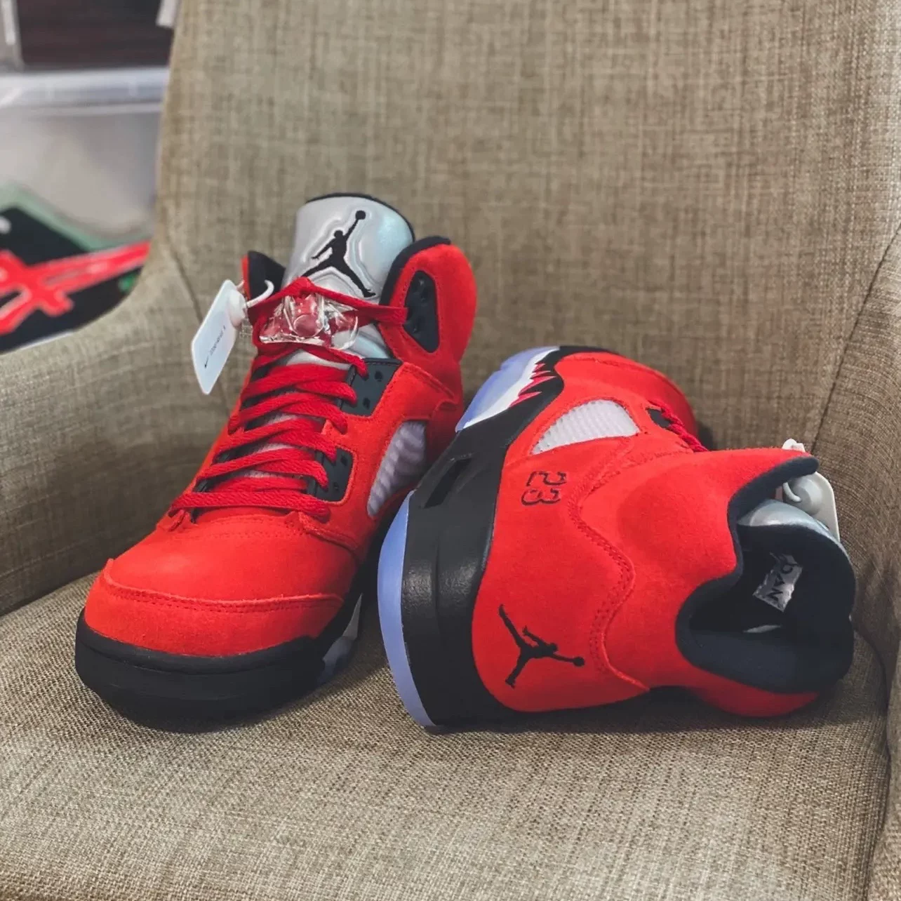 Кроссовки для баскетбола AIR JORDAN 5 AJ5 Angry Bulls Red Suick Suite Black Blue Purple Block DD0587-600