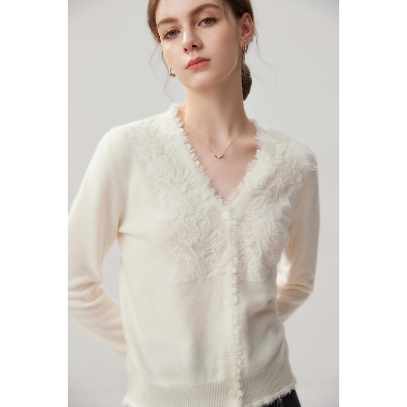 Cloud White Star Fleece - New Autumn/Winter Lace Tassel V-Neck Cashmere Knitted Cardigan for Women, Floral Edge Chanel-Style Jacket