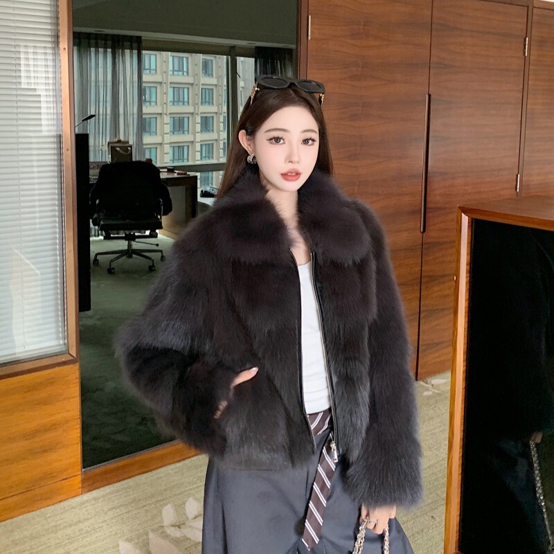 2026 Haining Faux Fox Fur Artificial Fur Winter Coat, Young Style, Warm and Thick Short Fur Coat