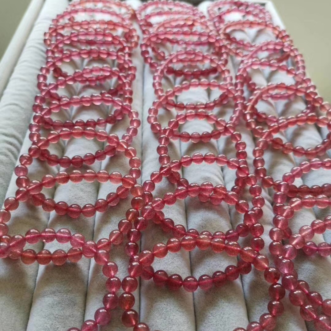 Strawberry crystal Crystal Hand Condensed Beatrice with male and female transshipment Amethyst 8A basil Purple Tooth U Wine Red Pomegranate Stones