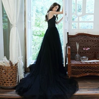 Черный трейлер