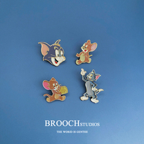 Cat and mouse cartoon brooch cute Japanese anti-light artifact ins tide personality pin badge bag pendant