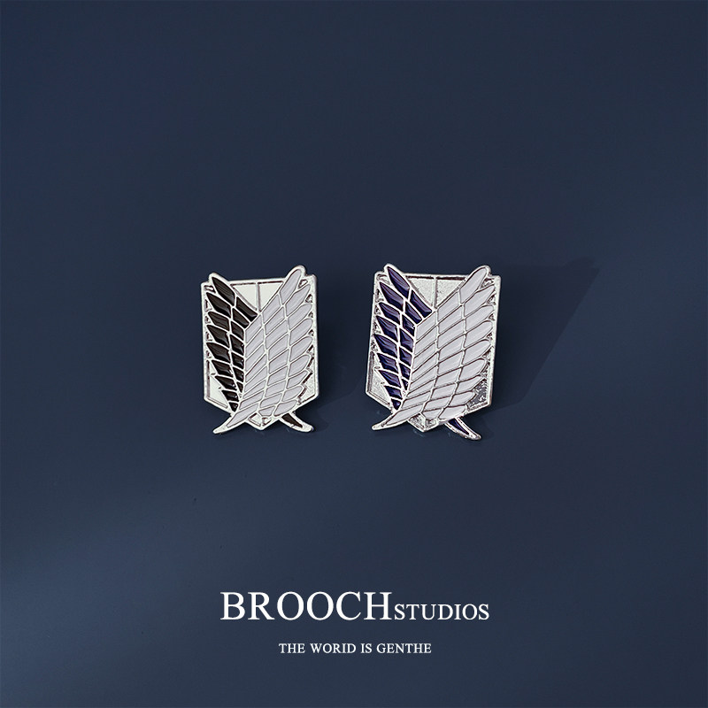 BROOCH Attack on Titan brooch Wings of Liberty around the cartoon badge Ellen Survey Corps decoration