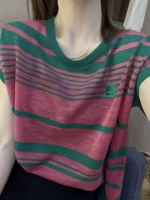 Роза красная