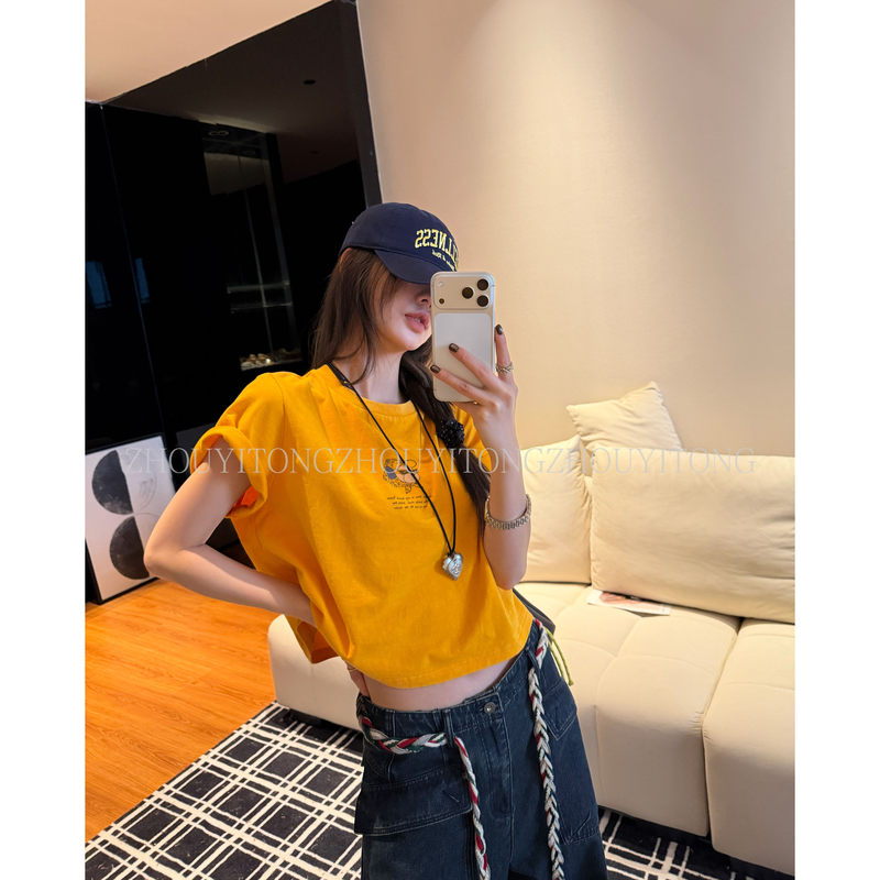 【Old Fashioned Style】Zhou Yitong Summer Yellow Short-Sleeve T-Shirt for Women, Summer Short Loose-Fit Top with Unique Design, Niche Clothing 【Old Fashioned Style】Zhou Yitong Summer Yellow Short-Sleeve T-Shirt for Women, Summer Short Loose-Fit Top with Unique Design, Niche Clothing