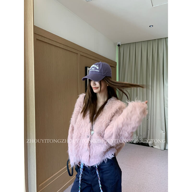 [Dreamy Carlon] Zhou Yitong's New Pink Knitted Cardigan for Women, Autumn and Winter, with a Relaxed, Soft, and Lazy Feel