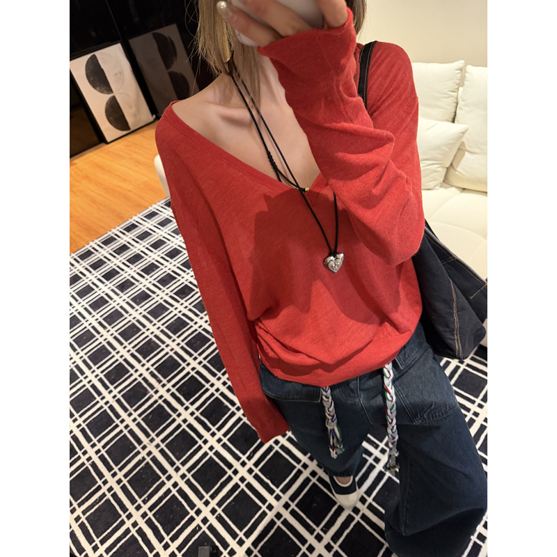 【Encounter at the Corner】Zhou Yitong's New Spring Design, Slimming Multi-Color V-Neck Casual Loose Knit Sweater for Women