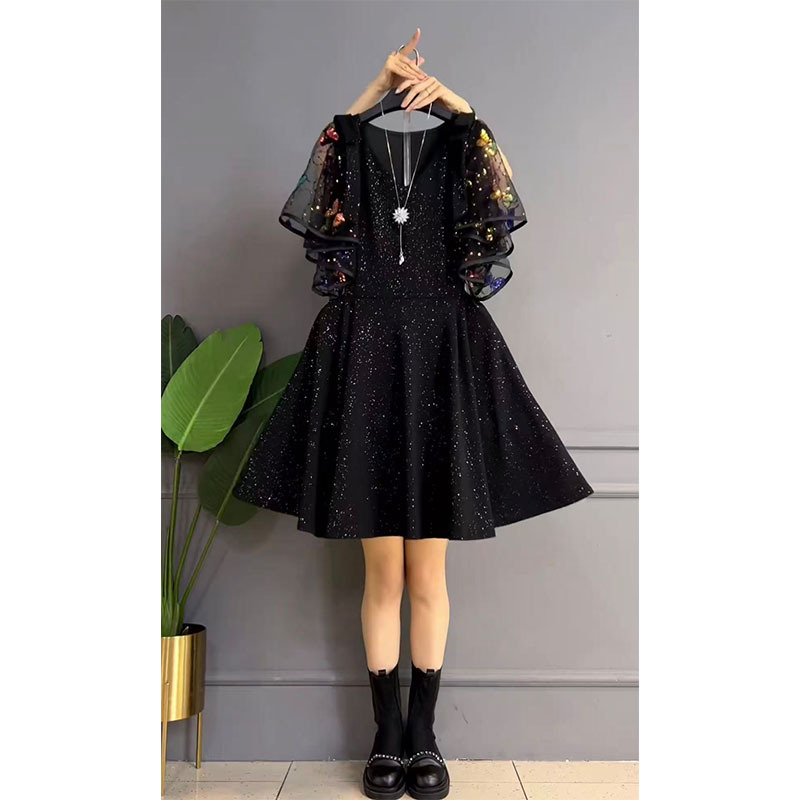 Commuting Style Black Sequin Dress for Women, Plus Size, Waist-Cinching, Slimming A-Line Skirt, Elegant Dress