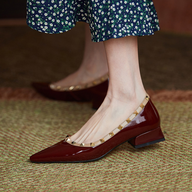 Givenivan sexy rivets ~ must be beautiful into spring and summer @ new pointed thick heel 2 5cm medium heel shallow mouth