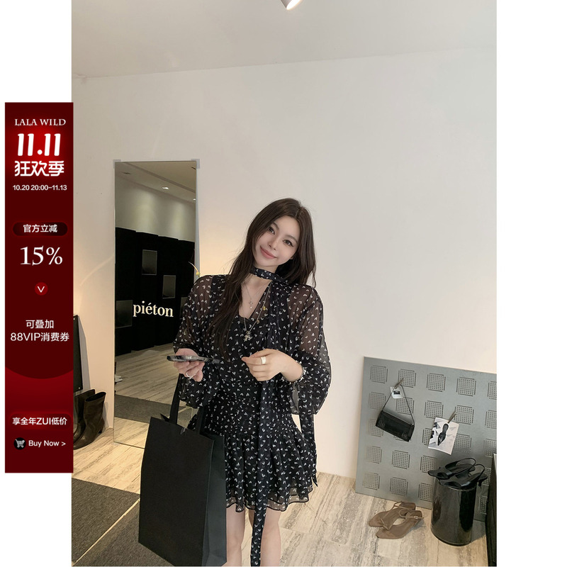Wildly Popular, Annual Highlight, Plus-Size Women's Summer New V-Neck Dress, Pleated Floral Large-Size Chiffon Dress