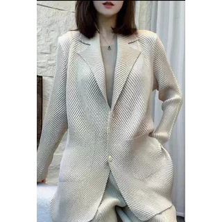 Simple Solid Color Dragon Scale Pleated Blazer, Elegant Commuter Style, Two-Button Long-Sleeve Cardigan for Women, New Spring Model