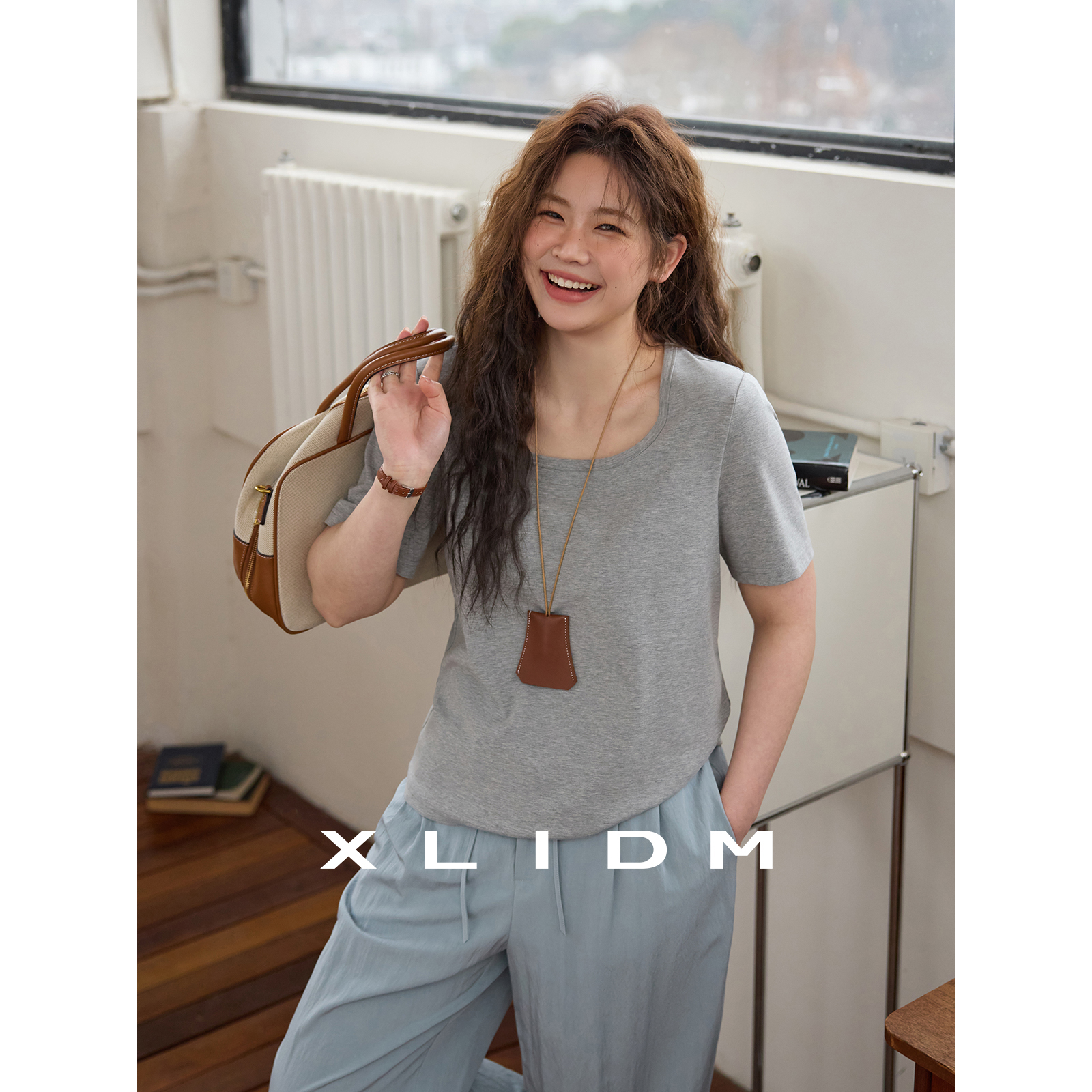 Xiaoli 大きいサイズ レディース マルチカラー カプセルTシャツ！ウエストゴム スリミングTシャツ レディース 夏 ベーシック オールマッチ 大きいサイズ Uネック 半袖