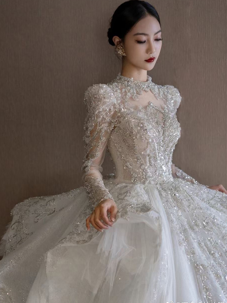 French long -sleeved V -neck 2023 new main wedding dress heavy work French long -sleeved V -neck 2023 new main wedding dress heavy work