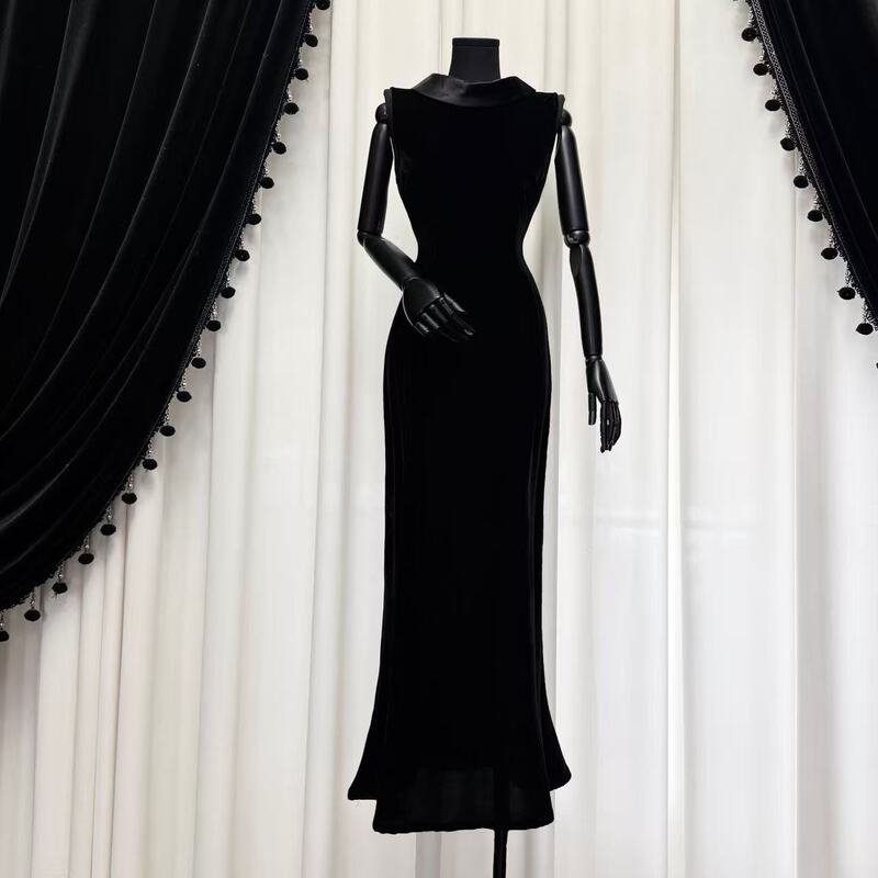 Retro Hepburn Style Black Velvet Dress with Satin Lapels, Sleeveless, Waist-Cinching, Slim-Fitting Long Little Black Dress Retro Hepburn Style Black Velvet Dress with Satin Lapels, Sleeveless, Waist-Cinching, Slim-Fitting Long Little Black Dress