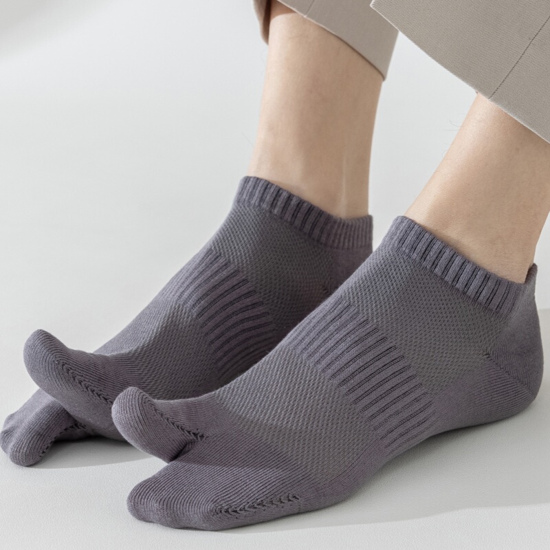 Men's Two-Finger Short Socks for Spring and Summer, Thin Pure Cotton Seamless Mesh, Sweat-Absorbent, Non-Slip, Low-Cut, Big Toe Separated Socks
