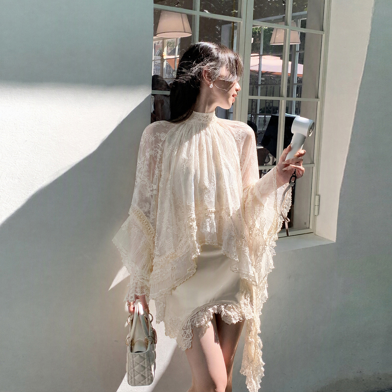 Shipped! Romantic Champs-Élysées~ Embroidered Lace Design Top with Half-High Collar, Waist-Cinching, Long-Sleeved, Loose Lace Top