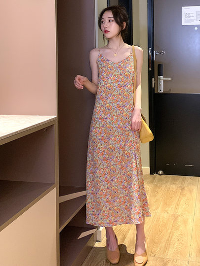 Gentle Floral Suspender Dress for Women, Spring and Summer New Style, Small Daisy V-Neck Slimming Inner Chiffon Long Dress