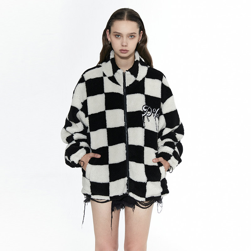Dpercent this winter without a checkerboard, how dare you say your fashionable checkerboard lamb coat