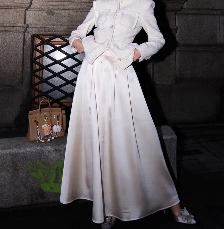 Tall Women Beige Satin Retro High-Waisted Skirt Spring 2023 New Design Niche A-Line Skirt Long Skirt