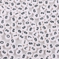 Белая и черная плоская бусинка номер 100/сумка случайные буквы упаковки