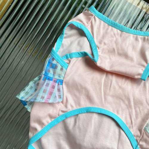 Это оригинальная летняя одежда для собак с участием фальшивой юбки Bichon, Schnauzer, Corgi Plaid Fake с двумя частями