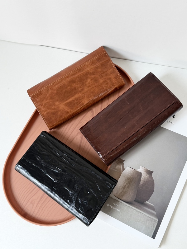 Crafted by Miss Liu | Imported First-Layer Cowhide Men's and Women's Long Wallet for Storing Documents and Passports, Multi-Card Slot Wallet Crafted by Miss Liu | Imported First-Layer Cowhide Men's and Women's Long Wallet for Storing Documents and Passports, Multi-Card Slot Wallet