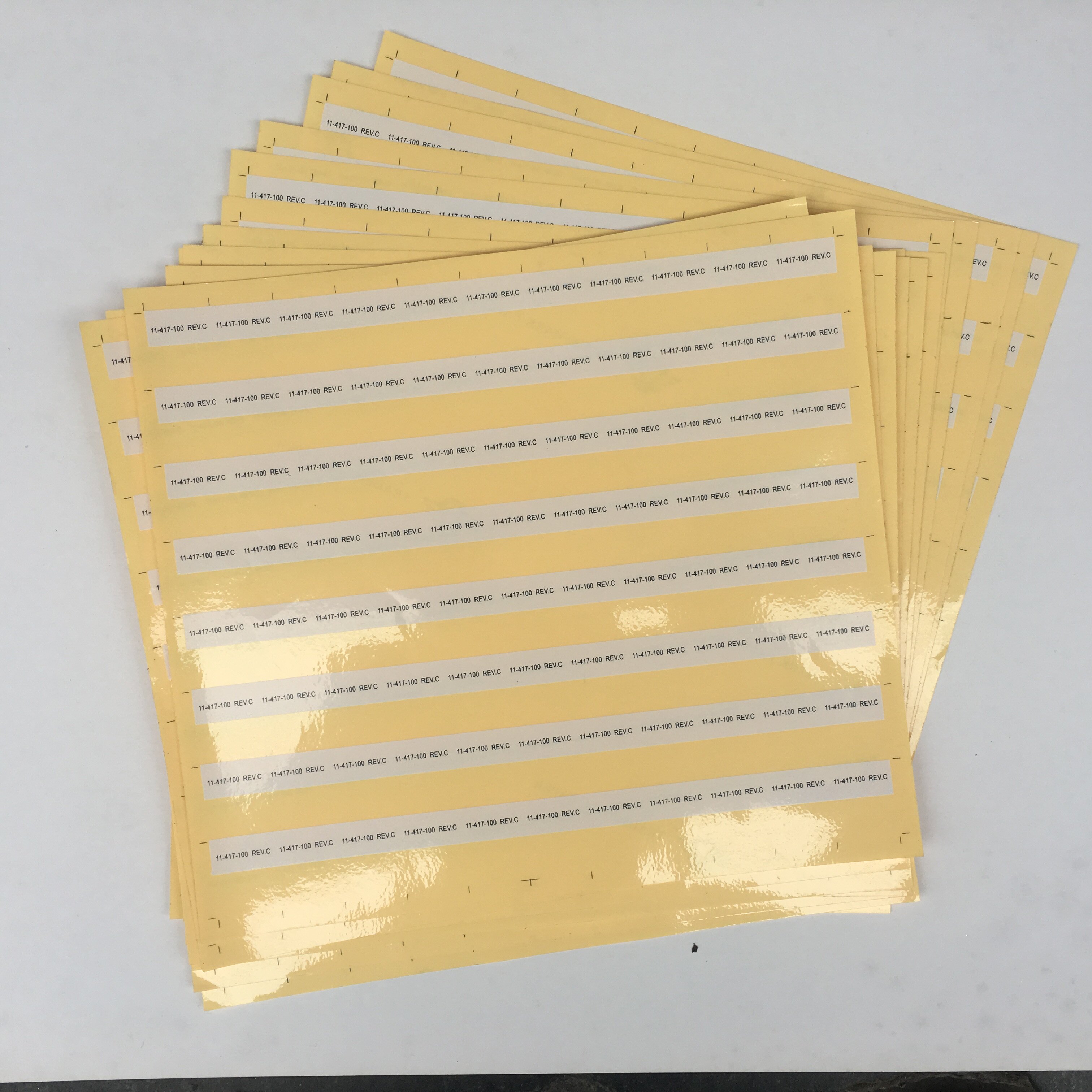 Fenghua ultra-viscosity strong drip plastic printing paper sealing sticker storage label transparent waterproof sticker certificate of conformity