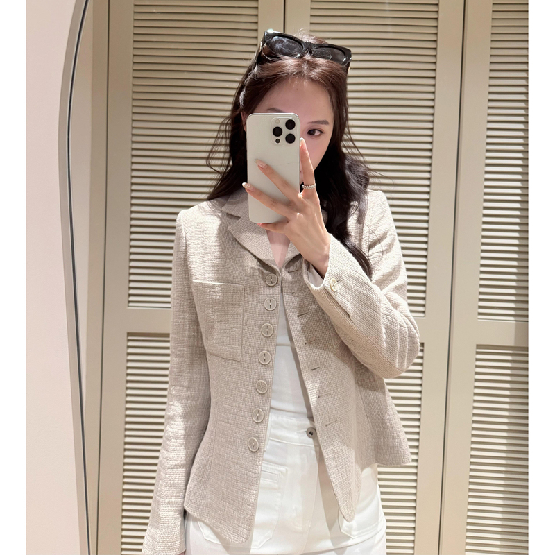 High-End and Elegant Linen Jacket for Women, 2026 Spring New Slim-Fit Short Style, Slimming Suit Collar, Chanel-Style Top