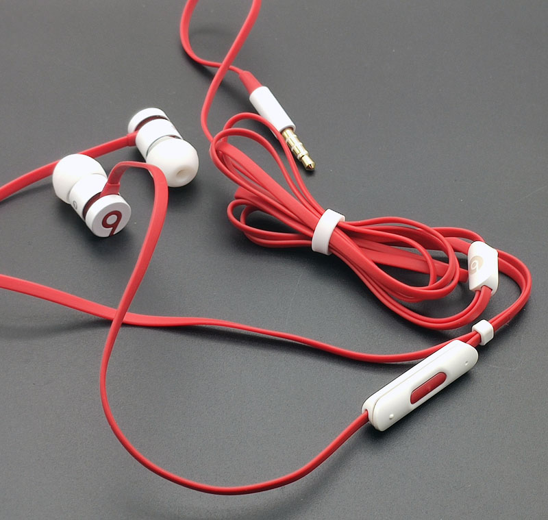 UR2 bass headphone special offer small amount to stock bass headphones 