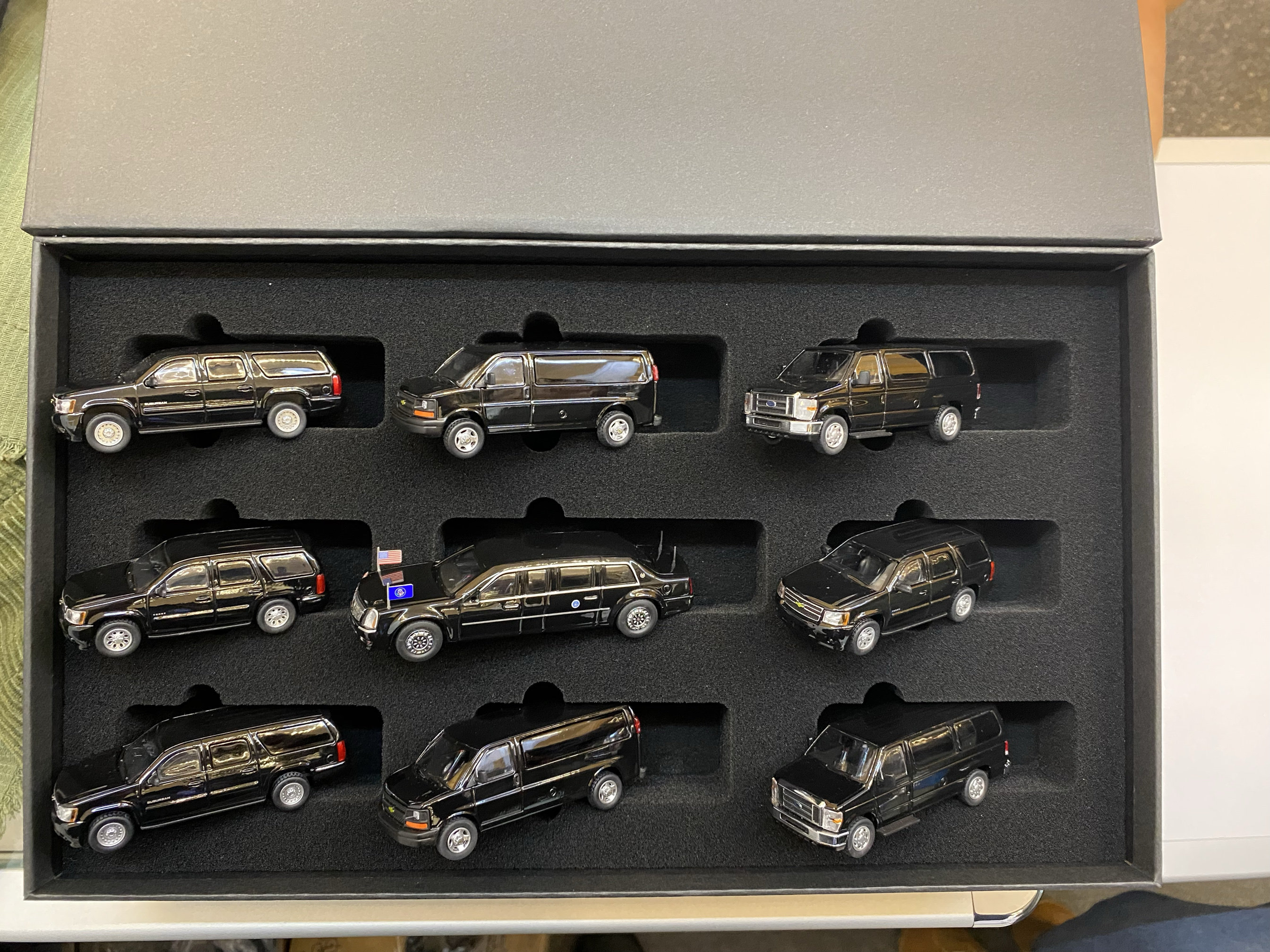 【新品】596 Model HEC Exclusive 1/64 新品】596 Model HEC Exclusive 1/64 President Motorcade set 大統領