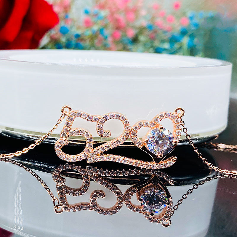 Pure 18K rose gold imported from the United States group inlaid moissanite 520 I love you pendant necklace white gold blue diamond collarbone chain