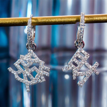 18K white gold USA imported mosanstone group inlaid with AU750 haircut ear ring pure silver asymmetrical blizzarder