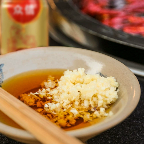 众信 Seida Dibcani Sichuan Hot Potwers, острый острый острый погружение и диски с кунжутным маслом могут быть консервированы 70 мл*4 бутылки
