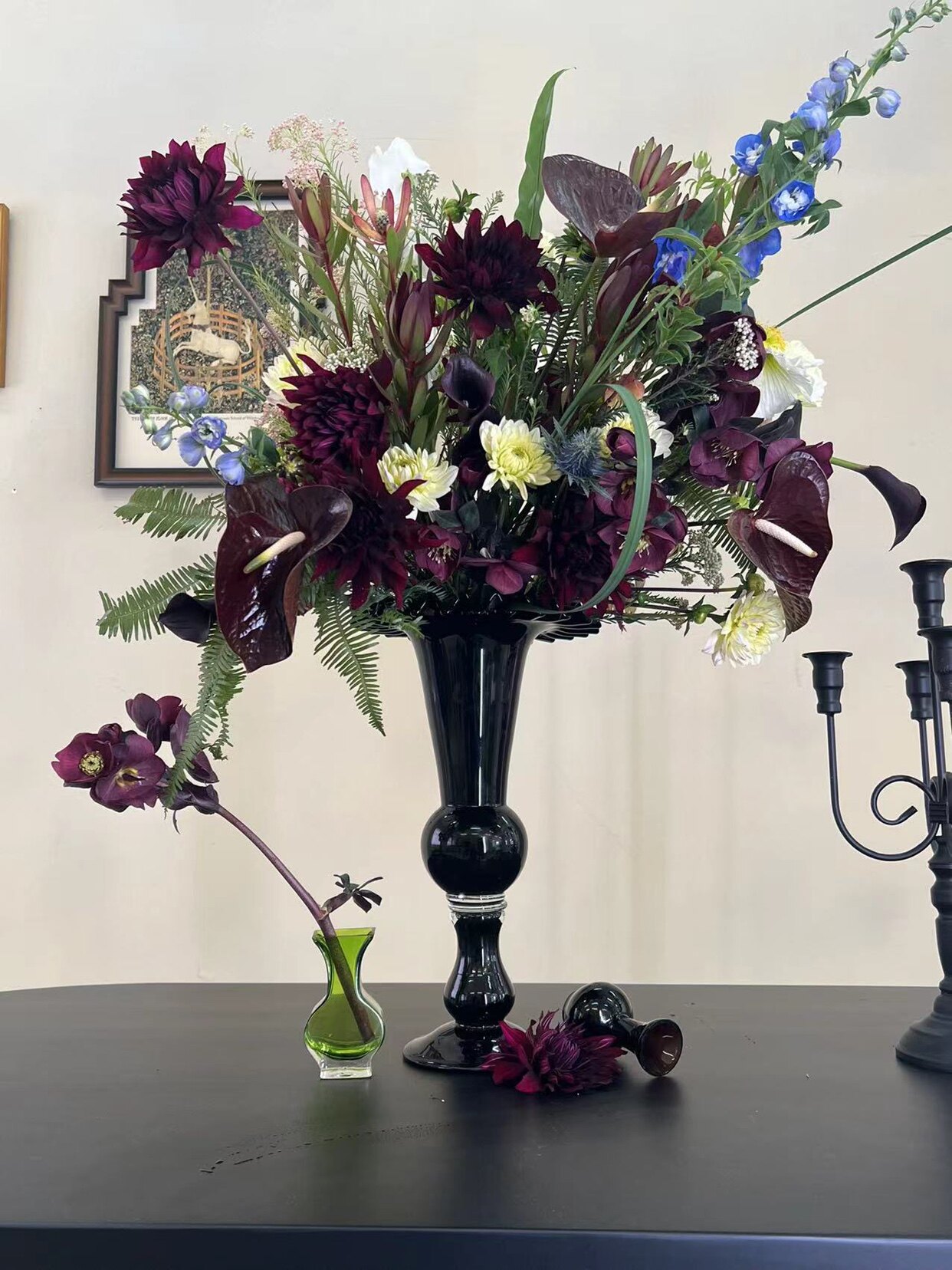 Vintage medium glass vase geometric transparent green table bottle design for home decoration