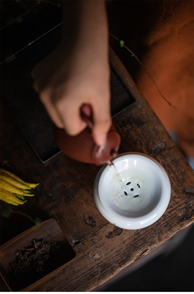 Vegetation school ceramics hand - made tea wash to built for wash in hot water cylinder with cover cup writing brush washer from kung fu tea accessories