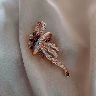 Korean brooch high-end women luxury temperament suit coat atmospheric rose golden crystal flower corsage Joker tide