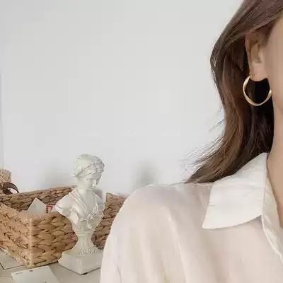 Korean earrings design sense niche temperament advanced atmosphere exaggerated big earring sterling silver simple circle ear needle fashion