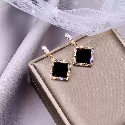 Korean geometric earrings temperament senior sense light luxury sterling silver earrings female cold wind 2021 New Tide earrings