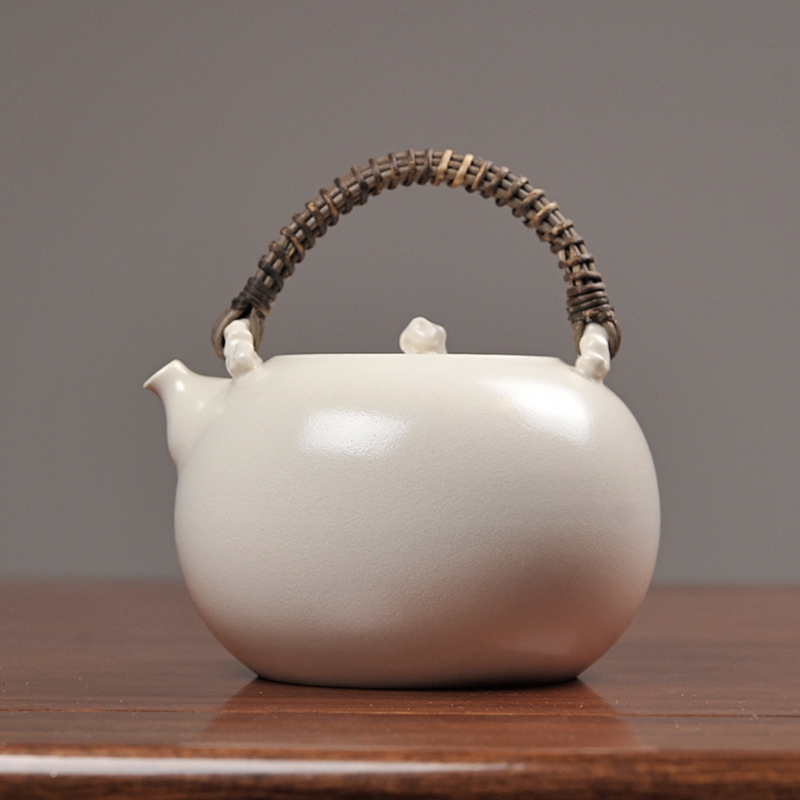 Yingge black crystal furnace Household tea furnace Handmade pottery pot High temperature cooking teapot Coarse pottery heat-resistant ask spring pottery pot